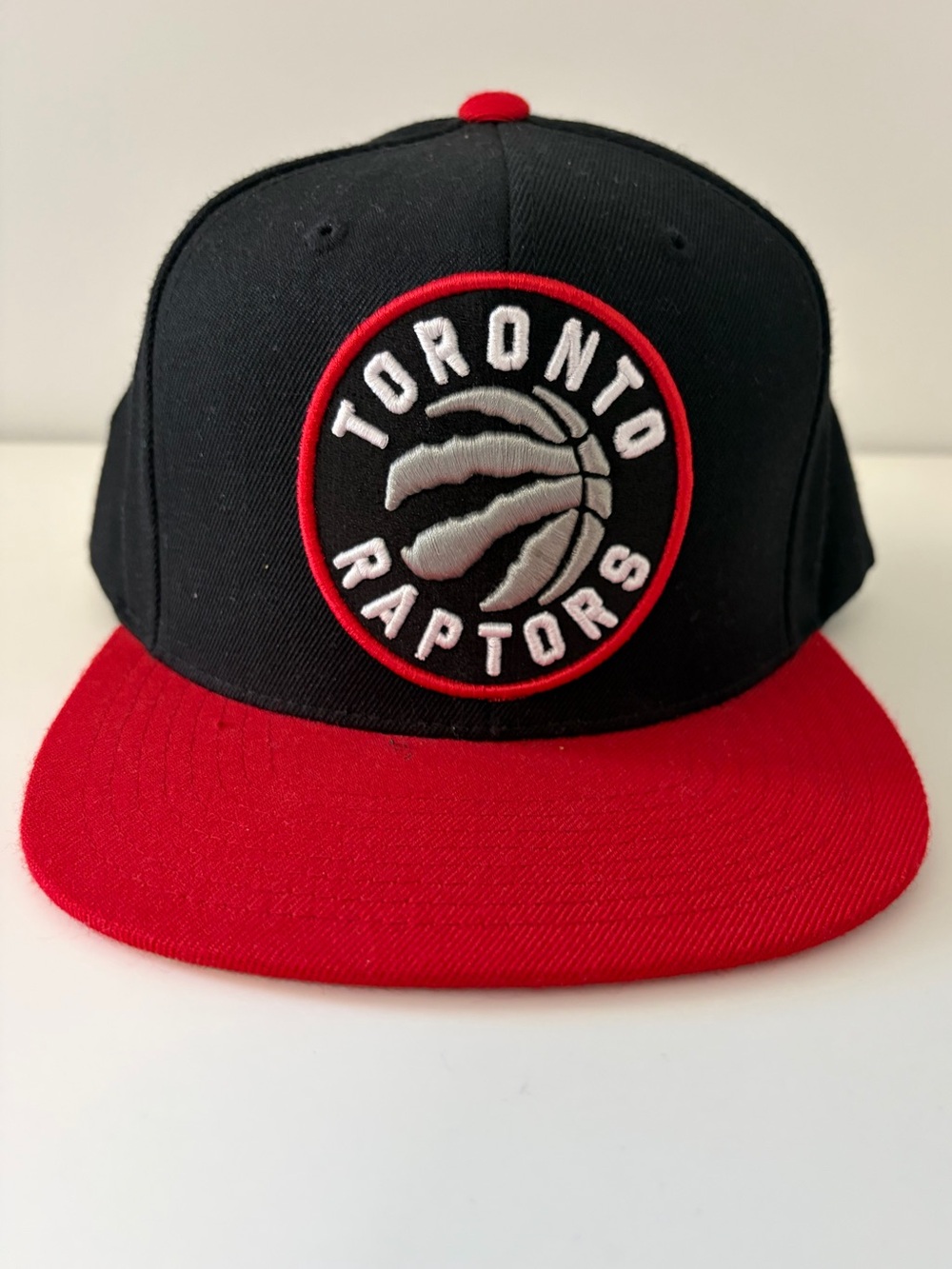 Mitchell & Ness Toronto Raptors Logo Hat Unisex
